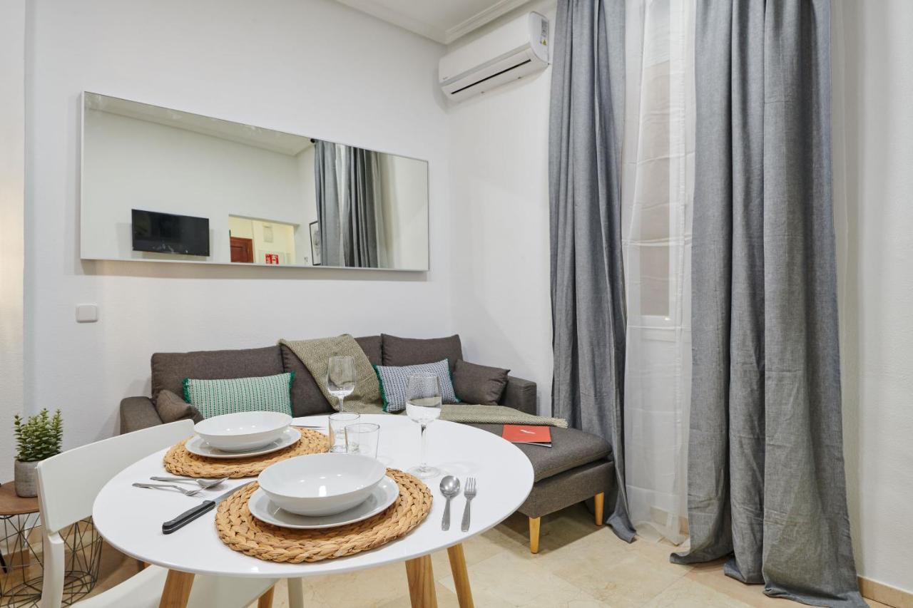 Leeways In Gran Via Xiv Apartment Madrid